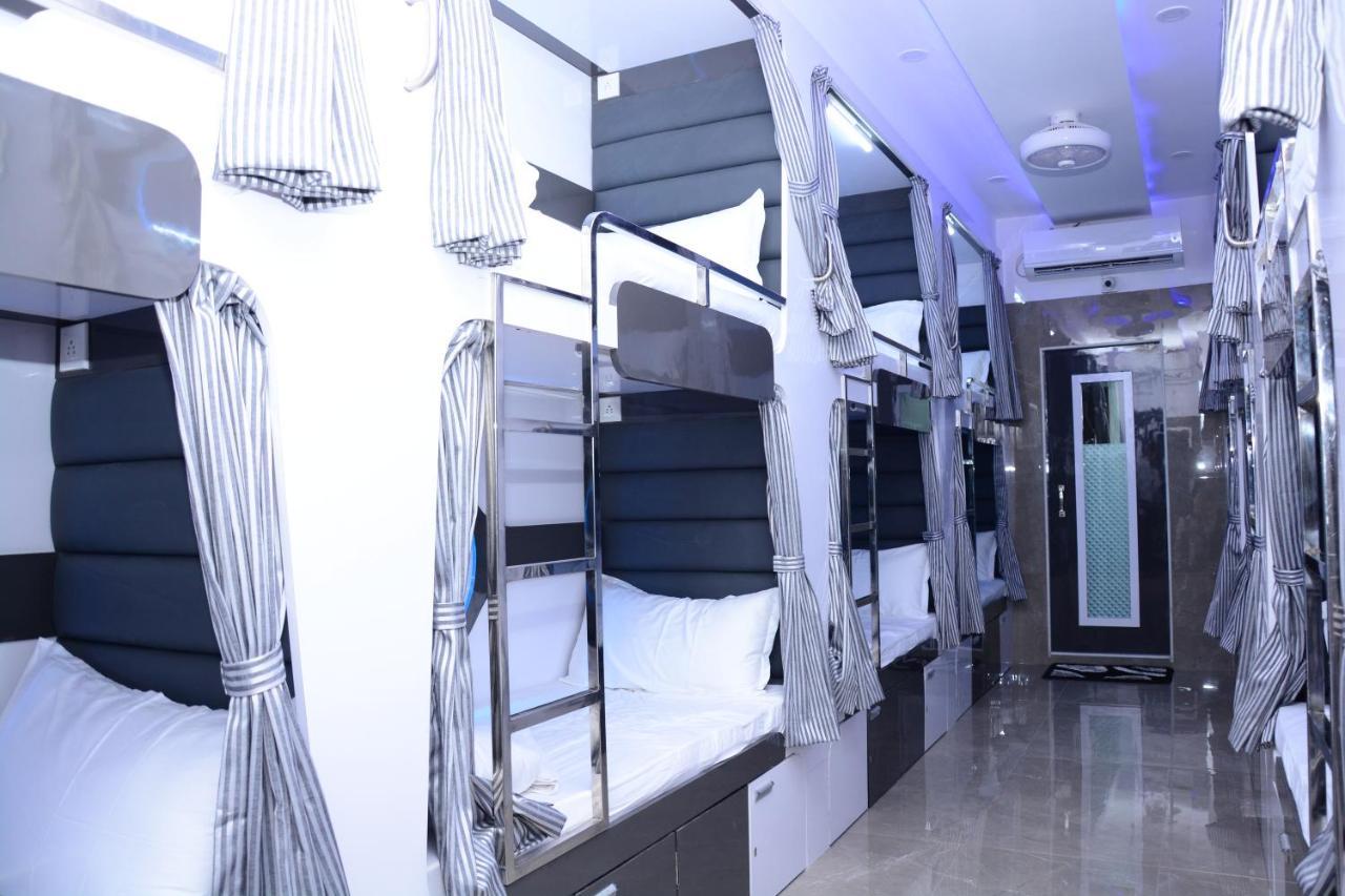 Ocean Hostel Bombaj